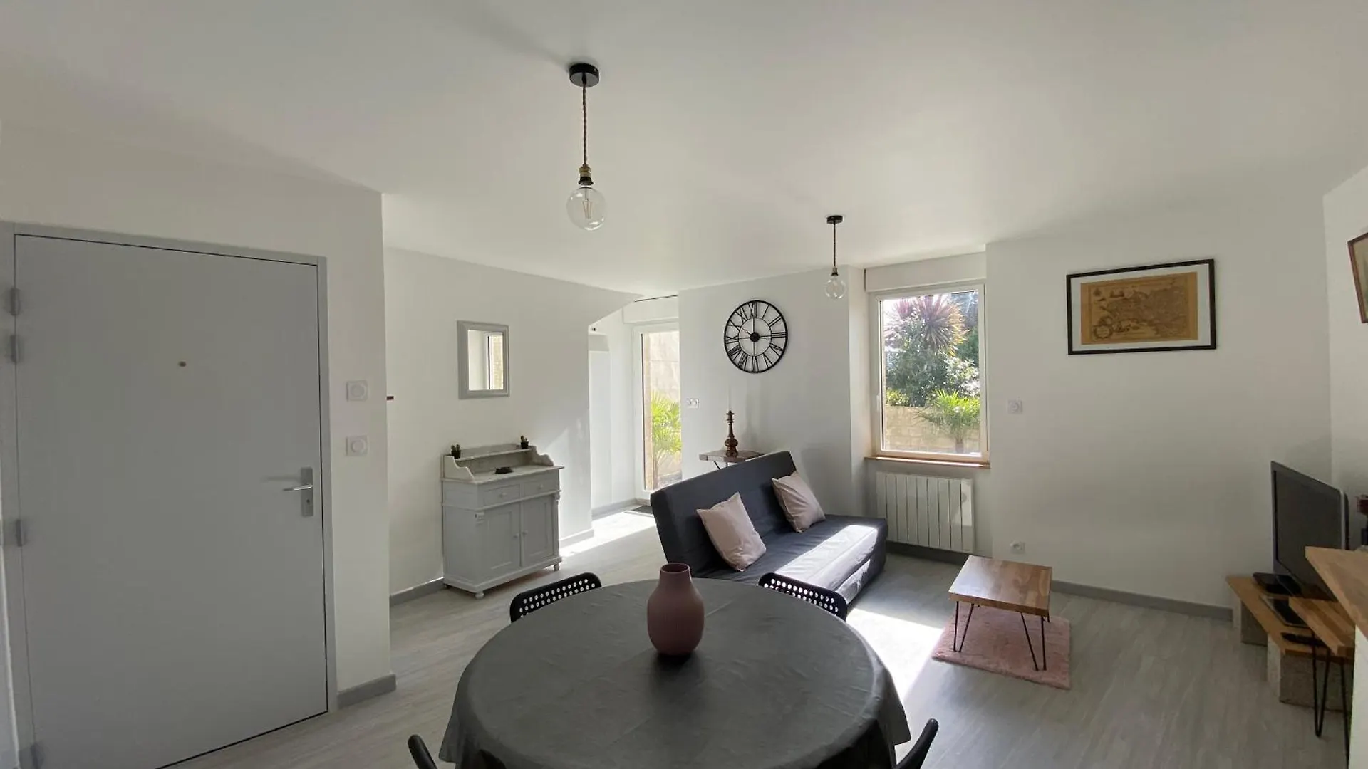 Residence De La Poste Сен-Поль-де-Леон 0*,  Франция